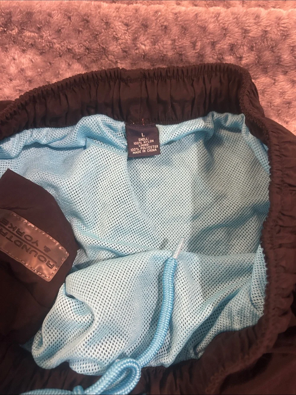 Perfect condition RoundTree and Yorke swim trunks men’s SzL black, and turquoise